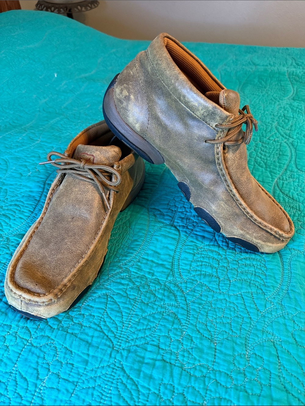 Twisted X Men's Suede Casual Chukka Moc Lace-Up Shoes - Brown